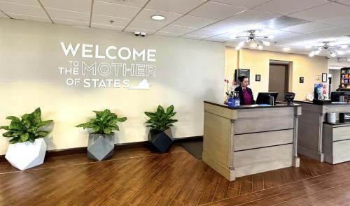 Jefferson Manor Hotel | Hampton Inn & Suites Alexandria Old Town Area South