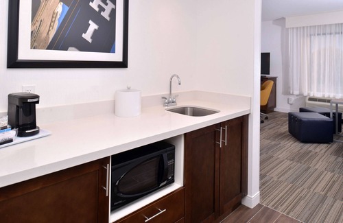 Ann Arbor Hotel | Hampton Inn & Suites Ann Arbor West