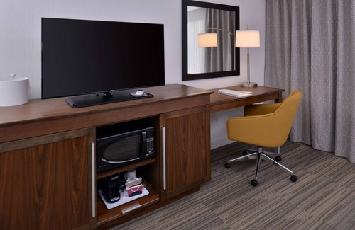 Ann Arbor Hotel | Hampton Inn & Suites Ann Arbor West