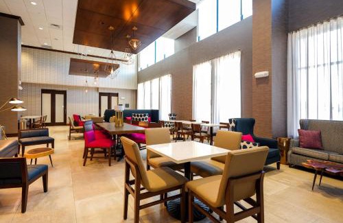 Heather Gardens Hotel | Hampton Inn & Suites Aurora South, Co