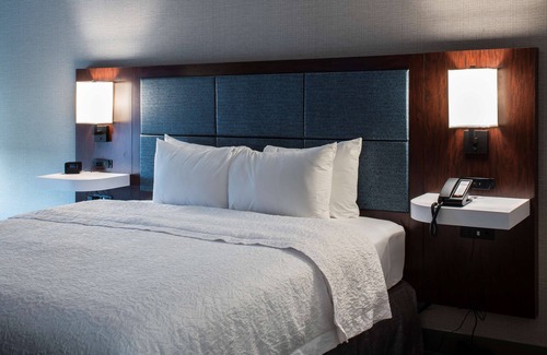 Lincolnshire Hotel | Hampton Inn & Suites Chicago/Lincolnshire