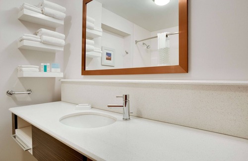 Independence Hotel | Hampton Inn & Suites Cleveland/Independence