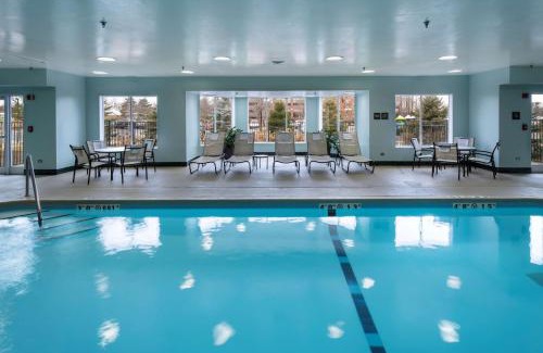 Lincolnshire Hotel | Hampton Inn & Suites Lincolnshire