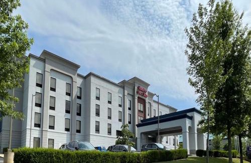 Jeffersontown Hotel | Hampton Inn & Suites Louisville East