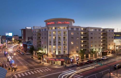 Downtown Memphis Hotel | Hampton Inn & Suites Memphis-Beale Street