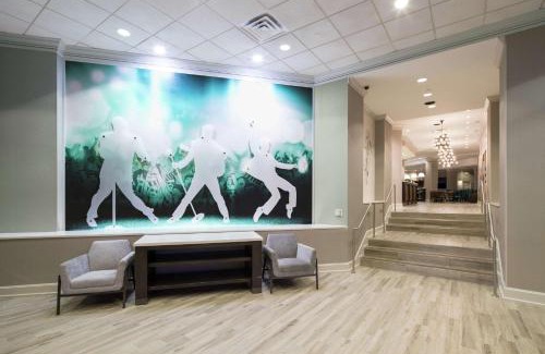 Downtown Memphis Hotel | Hampton Inn & Suites Memphis-Beale Street