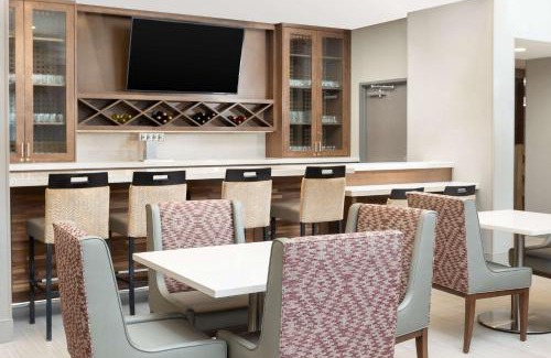 Santa Rosa Hotel | Hampton Inn & Suites Santa Rosa Sonoma Wine Country