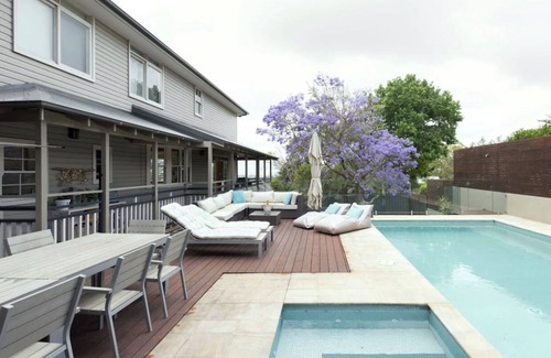 Narraweena House | Hamptons Beautiful Home Perfect for Weddings , Hens & Family retreats