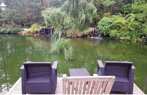 Leonards Apartment | Hamptons Studio with private entrance, bathroom, BBQ & patio in gated estate.