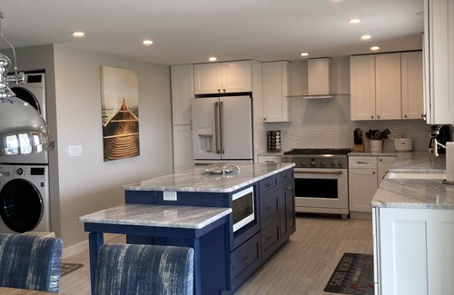 North Truro House | HANDICAP ACCESSIBLE SPECTACULAR VIEWS OCEAN FRONT 4 BEDROOM 3 BATH SLEEPS 8-10