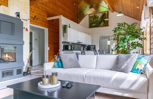 Rautalampi House | Hanhenpesä by Interhome