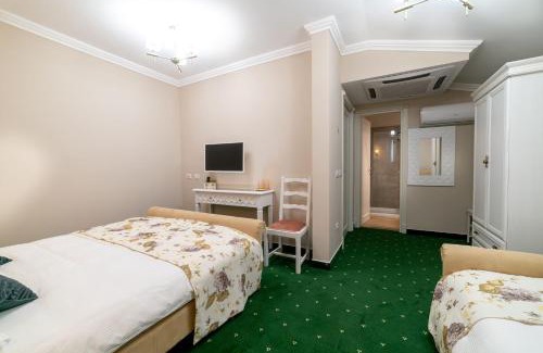 Milcovul House | Hanul lui Mihai