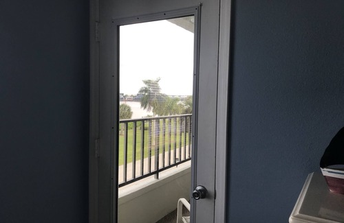 Punta Gorda Condo | HARBOR FRONT CONDO, Punta Gorda Isles - Professionally Decorated/Roof Top Pool