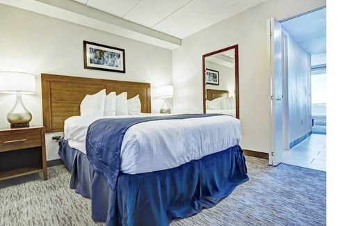 Newport Resort | Harbor front resort at the nexus of upper and lower Thames