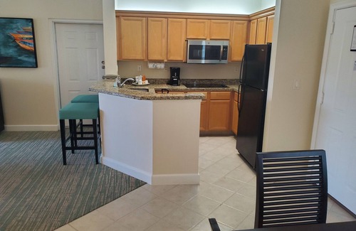 Paradise Island Condo | HARBORSIDE ATLANTIS, 2br L/off, sleeps 8, Dec 21-28! & Booking 2026 dates now