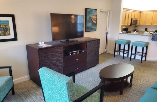 Paradise Island Condo | HARBORSIDE ATLANTIS, 2br L/off, sleeps 8, Dec 21-28! & Booking 2026 dates now