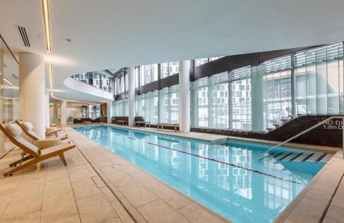 Docklands Apartment | Harbour Escape Parking Pool Gym King Bed