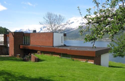 Lofthus Hostel | Hardanger Hostel B&B