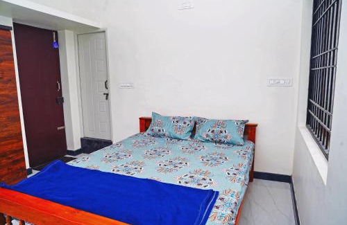 Huliyarahalli Hotel | Hari Chitta Comforts