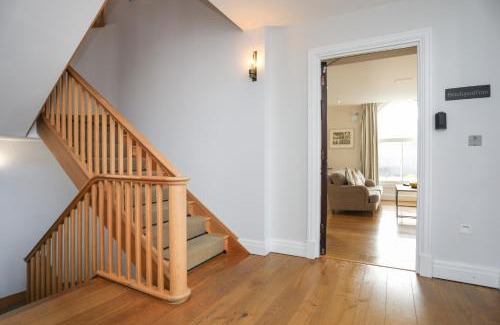 Harlech House | Harlech Apartments - Bendigeidfran