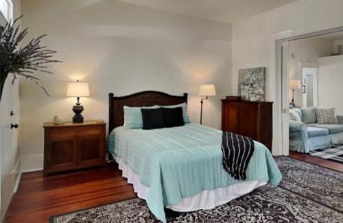 Thomas Square Apartment | Harmony House