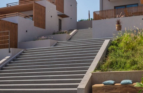 Khelmata Apartment | Harmony Suites SKY Queen suite with sea view