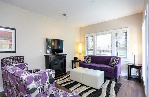Harrison Hot Springs House | Harrison Lake View Suites - Two Bedroom Grand Suite 3