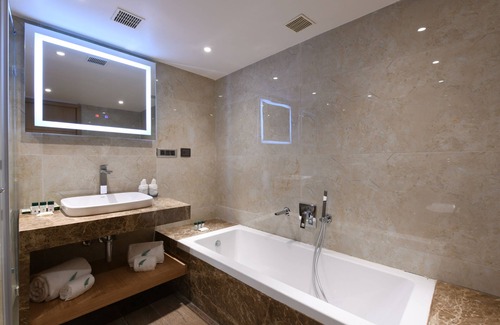 Shimoga Hotel | Harsha The Fern Shivamogga