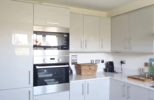 Hartley Wintney House | Hartley Wintney A Home From Home