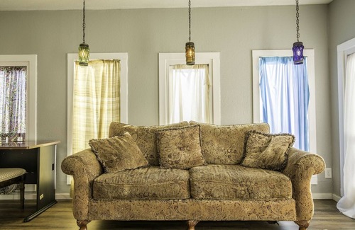 Shallowater House | HASIENDA STYLE. ENTIRE HOME DIVIDED INTO 4 PRIVATE APARTMENTS