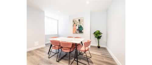 Prestwich Apartment | Hassle-Free & Handsome Brand-New 3-Bed Home