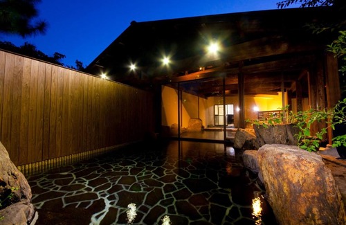 Yufuin Onsen Hotel | Hatago Kounokura