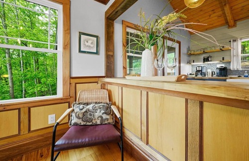 Gatlinburg - Pigeon Forge Cabin | Hatcher Top Hideout · Chic private cabin w/epic views & amenities!