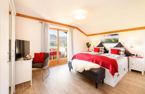 Oberstdorf House | "Haus Berktold" - Annehmlichkeiten von 4-Sterne Familien-und Wellnesshotel Viktoria können mitbenutzt werden