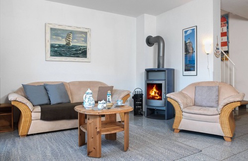 Kaltenhof House | Haus Leuchtturm - vacation in a peaceful location in Kaltenhof.