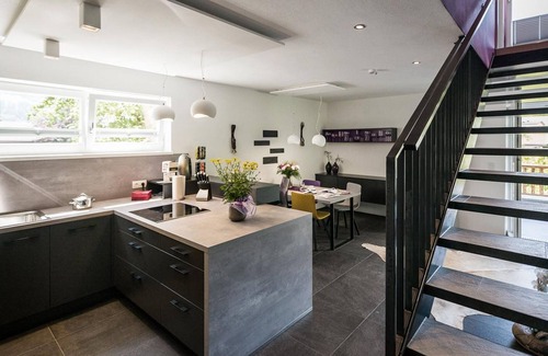 Stans Apartment | Haus Schiefer - Das Urgestein