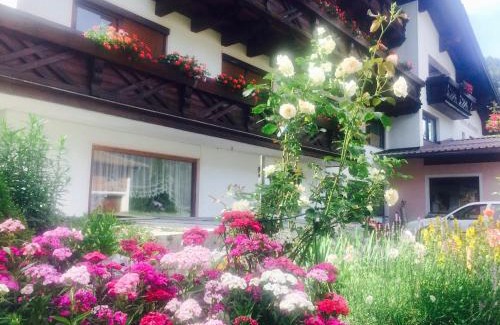 Elbigenalp Apartment | Haus Schnöller