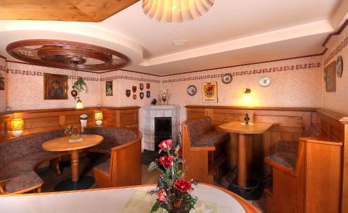 Hesborn Hotel | Haus zur Sonne Sauerland
