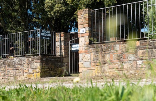 Gambassi Terme House | hause megghi