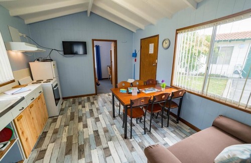 Emu Point Ski Chalet | Havana Villas 2 x Double Beds