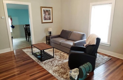 New Harmony House | Haven In Harmony. Entire 840SQFT Cottage. Sleeps 4