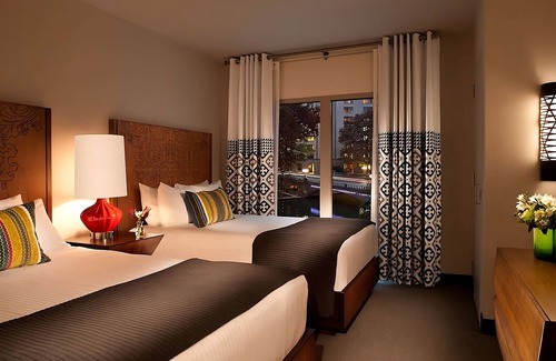 Downtown San Antonio Hotel | Haven of Indulgent Relaxation! 4 River View Units, Dogs Allowed, Outdoor Pool