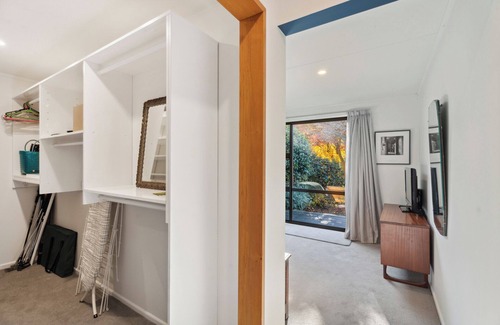 Wanaka Cottage | Haven on Heuchan - Wanaka Holiday Home