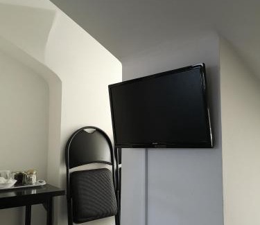 Pettits House | Havering Hotel