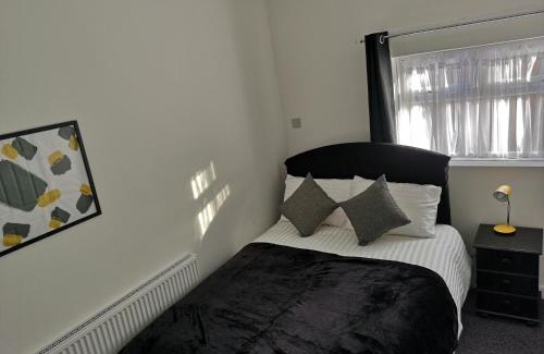 Pettits House | Havering Hotel