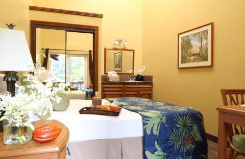 Pahoa House | Hawaiian Sanctuary Eco Retreat Center