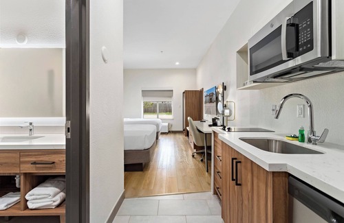 Port Arthur Hotel | Hawthorn Extended Stay by Wyndham Port Arthur