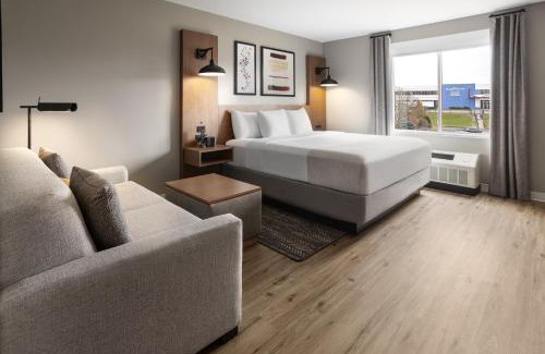 Williston North Hotel | Hawthorn Extended Stay by Wyndham Williston Burlington