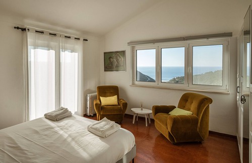 Magoito House | He took refuge in Sintra with a magnificent view. Ideal for nature lovers. 4 bedrooms