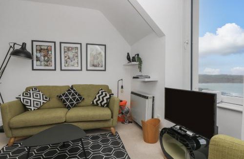 Coverack House | Headland Apt 17